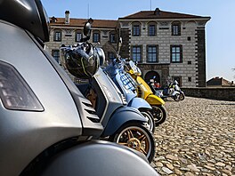 8. Cryovespa � tradi�ní jízda otu�ilc� aneb neoficiální zahájení pra�ské vespa...