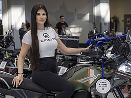 Hostesky na brn�nském veletrhu Motosalon 2026