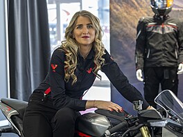 Hostesky na brn�nském veletrhu Motosalon 2026