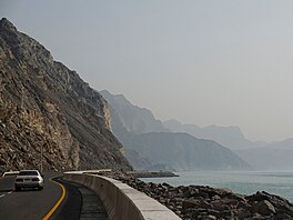 Pob�e�í Hormuzsého pr�livu b�hem útoku na Írán. (3. b�ezna 2026)