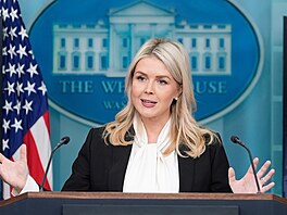 Mluv�í Bílého domu Karoline Leavittová na tiskové konferenci ve Washingtonu....