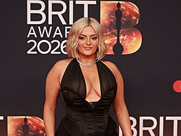 Bebe Rexha na udílení BRIT Awards v Manchesteru (28. února 2026)