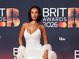 Maya Jama na udílení BRIT Awards v Manchesteru (28. února 2026)