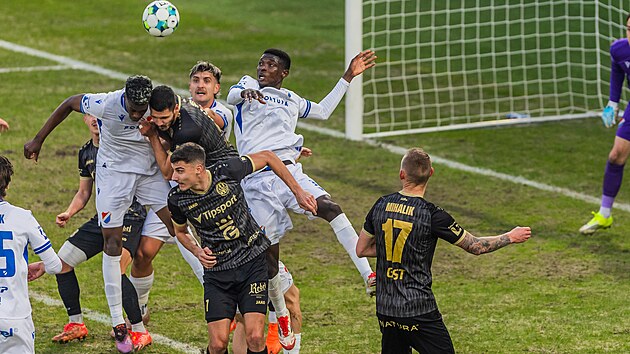 Mol Kupası çeyrek finalleri: Hradec Králové – Baník penaltılardan sonra 0:1