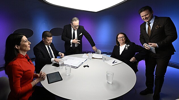 Kdo přijde po Moravcovi? Nedělní vysílání platí, hledá se moderátor