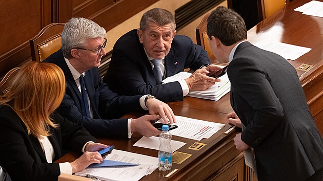 Poslaneck� sn�movna projedn�v� ��dost o vyd�n�  Andreje Babi�e (ANO) a Tomia Okamury (SPD) k trestn�mu st�h�n�. (5. b�ezna 2026)