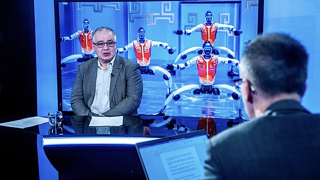 ��n�t� robot� tane�n�ci: technick� revoluce, nebo jen dob�e sest��han� video?