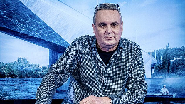 Hostem po�adu Rozst�el je Radek ��ma, architekt Dvoreck�ho mostu.