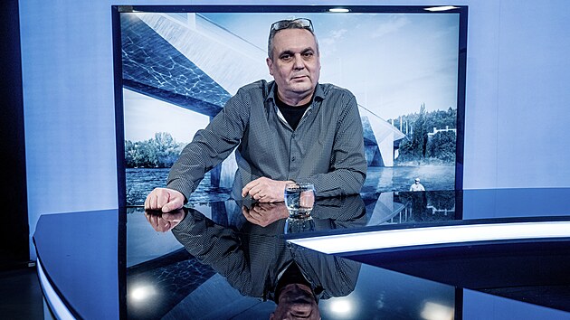 Hostem po�adu Rozst�el je Radek ��ma, architekt Dvoreck�ho mostu.