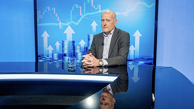 Hostem iDNES LOUNGE na t�ma Fondy kvalifikovan�ch investor� byl Zden�k T�ma (FKI Diagram).