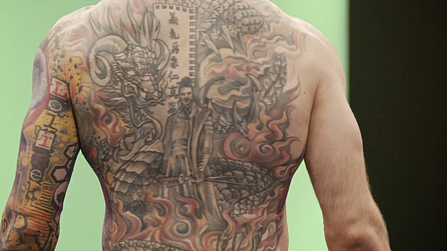 Studiem detail� takov�ho tetov�n� se d� str�vit spousta �asu. T�eba po rande?