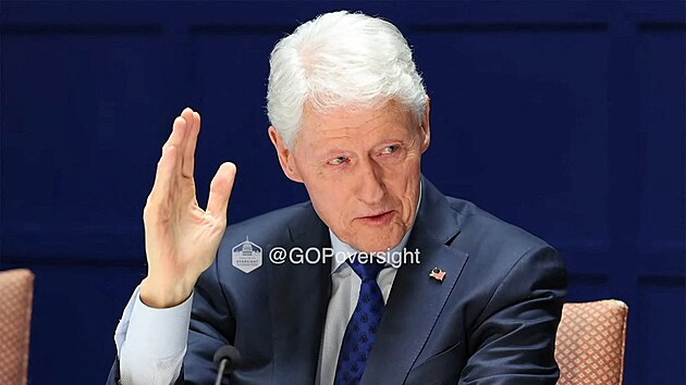 B�val� prezident Bill Clinton sv�d�� p�ed kongresov�m panelem o sv�ch vazb�ch na zesnul�ho sexu�ln�ho delikventa Jeffreyho Epsteina. (27. �nora 2026)