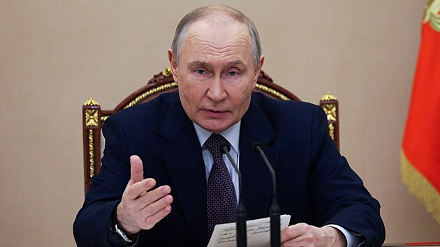 Rusk� prezident Vladimir Putin p�edsed� sch�zi o ​​situaci na glob�ln�m energetick�m trhu v Kremlu. (9. b�ezna 2026)