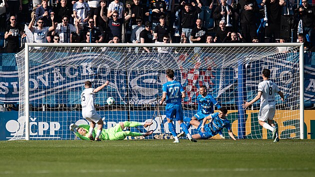 Fotbalist� Slov�cka doma remizovali s Mladou Boleslav� 2:2. Sk�re otev�el ve 3. minut� Patrik Blah�t (15). (b�ezen 2026)