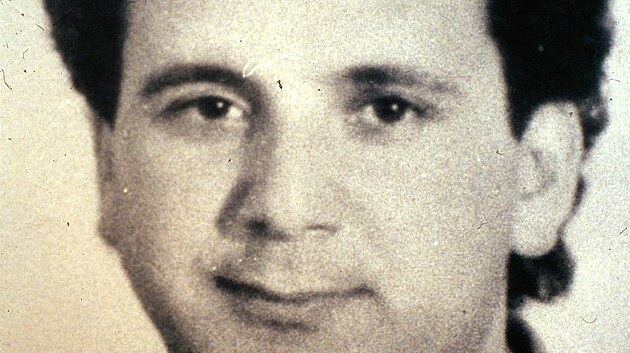 Asi bychom to do n�j ne�ekli, ale podle jednoho ze sv�ch vyj�d�en� zavra�dil odhadem mezi stovkou a dv�ma sty lidmi.