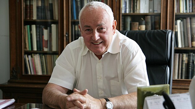 Zemřel profesor právních dějin Karel Malý, bývalý rektor Univerzity Karlovy