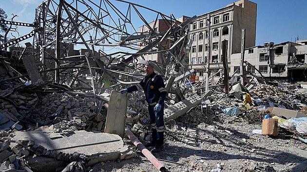 N�sledky po bombardov�n� Teher�nu (4. b�ezna 2026)