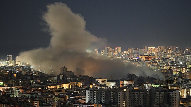 Izraelci nad�le pokra�uj� v �toc�ch na libanonsk� Bejr�t a tamn� organizaci Hizball�h. (5. b�ezna 2026)