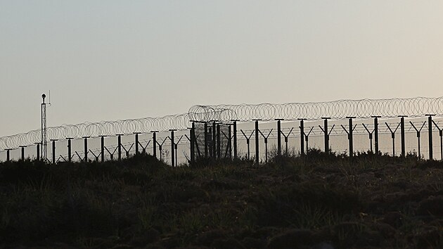 Britskou leteckou z�kladnu na Kypru zas�hl dron. (2. b�ezna 2026)