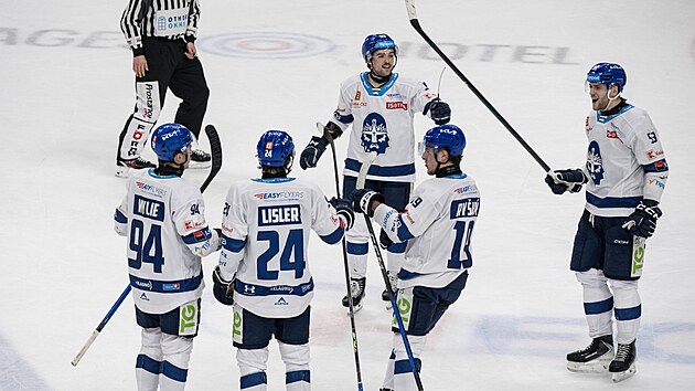 Kladen�t� hokejist� se raduj� z vyrovn�vac� trefy na Spart�.