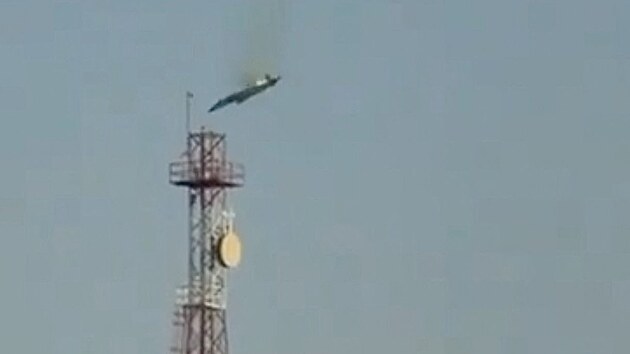 Zasa�en� americk� st�hac� letadlo v Kuvajtu. (2. b�ezna 2026)