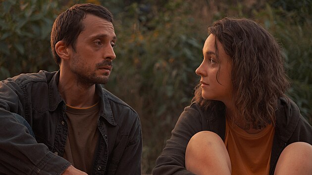 Film Poberta, kter� jde ofici�ln� do kin 5. b�ezna 2026, je zlod�jskou komedi� ve stylu Dannyho par��k� z ji�n� Moravy. Lupyn v pod�n� Maty�e �ezn��ka pot�ebuje pen�ze na nov� �ivot s l�skou Tamarou, kterou hraje Denisa Bare�ov�.