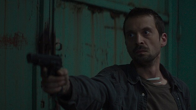 Film Poberta, kter� jde ofici�ln� do kin 5. b�ezna 2026, je zlod�jskou komedi� ve stylu Dannyho par��k� z ji�n� Moravy. Na sn�mku Maty� �ezn��ek jako hlavn� postava Lupyn.