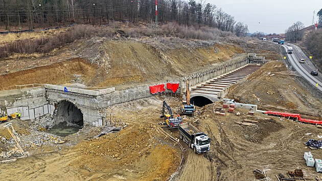 �editelství silnic a dálnic u východních portál� tunelu Homole zkoumá, zda lze...