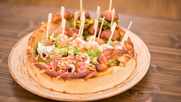 �esk� televize, Pe�e cel� zem�, IV. �ada, fin�le 2026