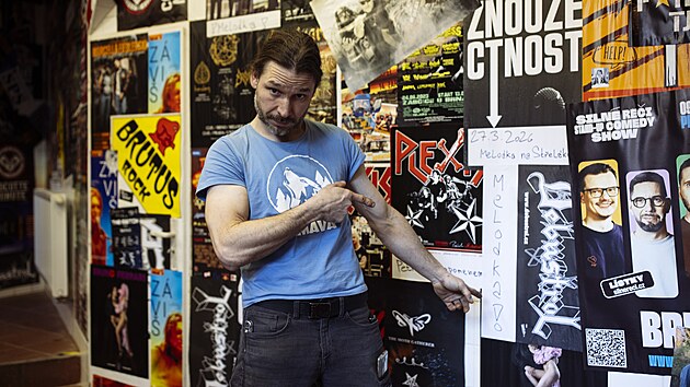 Hudebn� klub Melodka se p�ipravuje na otev�en� v lokalit� �na St�el�ku�. Na sn�mku vedouc� klubu Robert Banovsk�. (3. b�ezna 2026)