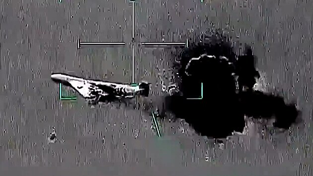 Cíl zni�en! Emiráty sest�elují drony nad Perským zálivem