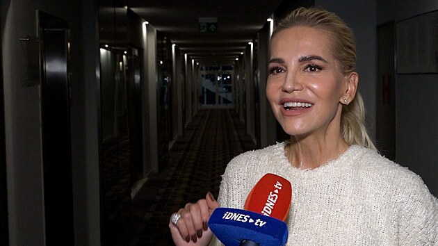 Pro Pavla si p�ijdu p�vabn� v�dy. Jsem spokojen� a milovan�, ��k� Dara Rolins