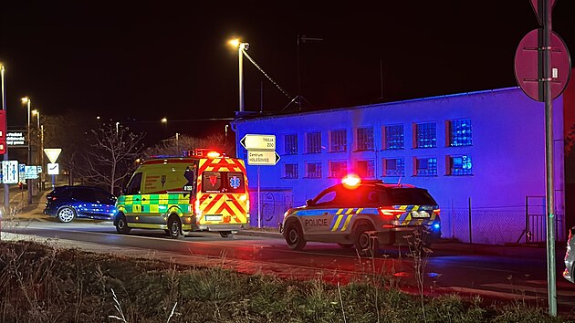 Pra��t� policist� vyj�d�li k poty�ce dvou bezdomovc� v Praze Troje (9. b�ezna 2026)