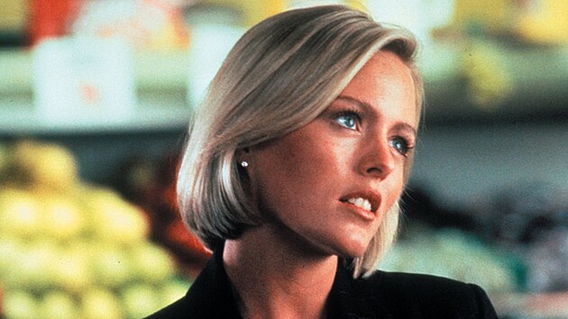Patsy Kensitov� ve filmu Smrtonosn� zbra� 2 (1989)