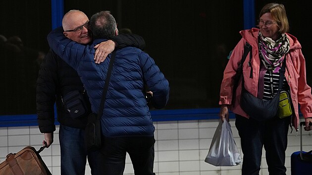 N�vrat �ech� evakuovan�ch z Bl�zk�ho v�chodu vl�dn�m letadlem. (3. b�ezna 2026)