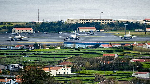 Vojensk� z�kladna Lajes na Azorsk�ch ostrovech.