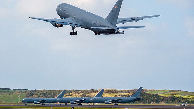 Vojensk� z�kladna Lajes na Azorsk�ch ostrovech.