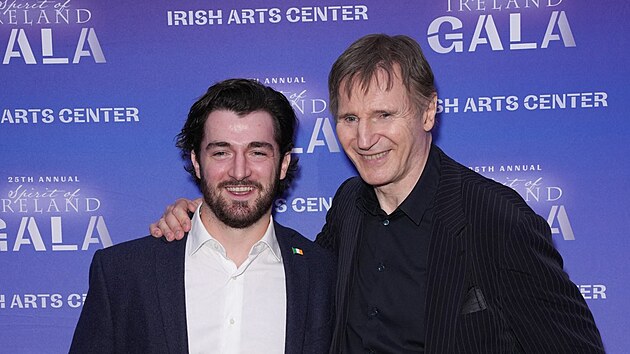 Daniel Neeson a jeho otec Liam Neeson v New Yorku (15. listopadu 2024)