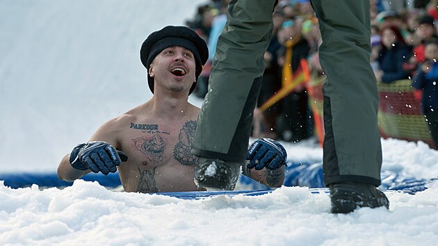 J�zda p�es lou�i na �umavsk�m �pi��ku. (7. b�ezna 2026)