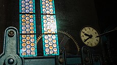 Hodiny na Zelen�© bránÄ� v Pardubic�­ch se zastavovaly, hodinář hledá př�­Ä�inu