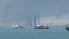 Zasáhli jsme americký tanker, hlásí Írán. Hrozí útoky v Hormuzském pr�livu