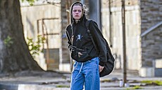 I Shiloh Jolie, dce�i Angeliny Jolie a Brada Pitta, u� je osmnáct let. Její...