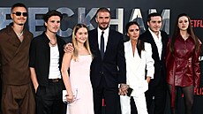 Na premiéru dokumentu Beckham z produkce Netflixu dorazila v pastelových �atech...