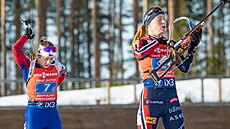 Tereza Vinklárková na záv�re�né polo�ce �tafety �en v Kontiolahti. Vpravo se...