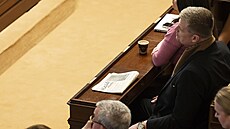 Poslanec Filip Turek m�l ve Sn�movn� p�i projevu prezidenta Petra Pavla na...