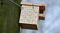 D�tská práce ze �kolních dílen se v t�chto dnech stává sou�ástí projektu Ná�...