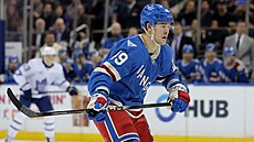 Jaroslav Chmela� z New York Rangers v utkání proti Torontu.