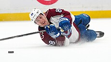 Martin Ne�as z Colorada v utkání s Los Angeles.