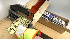 Pracovník odboru dopravy M�stského ú�adu ve �dáru nad Sázavou Ale� Kali�...