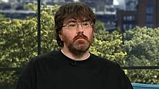 Vystoupil ve�ejn�, doslova p�ed celým sv�tem. Michael Phillips se p�ihlásil k...